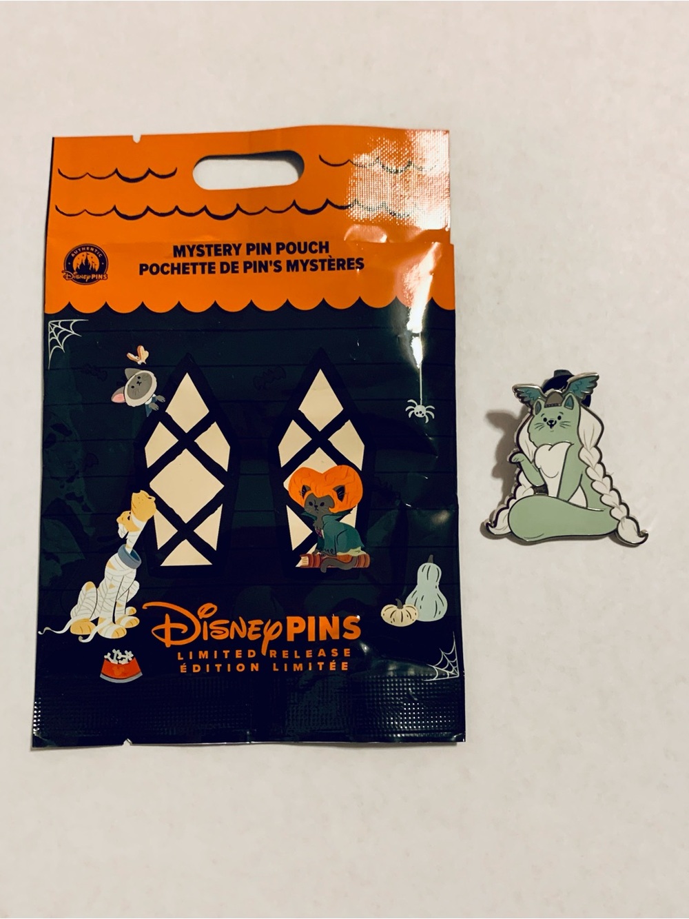Disney Cats and Dogs Halloween Pins-Opera cat